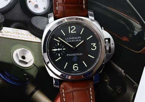 PAM 777 Panerai Luminor Marina Logo 3 Days .